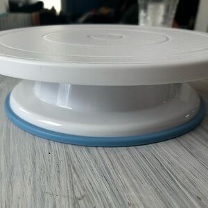 White and Blue Rotating Cake Stand